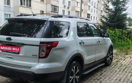 Ford Explorer VI, 2013 год, 1 600 000 рублей, 5 фотография