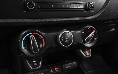 KIA Rio IV, 2018 год, 929 000 рублей, 5 фотография