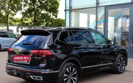 Volkswagen Tiguan II, 2023 год, 3 997 000 рублей, 4 фотография