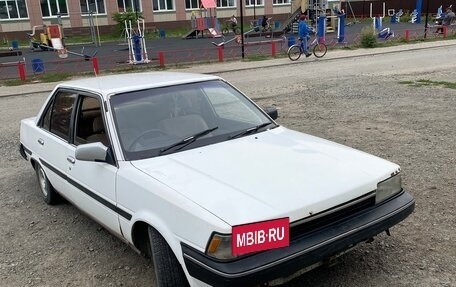 Toyota Carina, 1986 год, 130 000 рублей, 2 фотография
