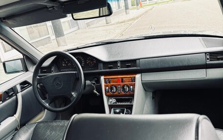 Mercedes-Benz E-Класс, 1994 год, 500 000 рублей, 11 фотография