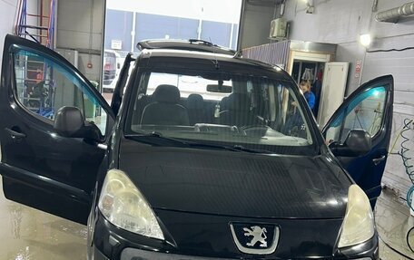 Peugeot Partner II рестайлинг 2, 2010 год, 500 000 рублей, 3 фотография