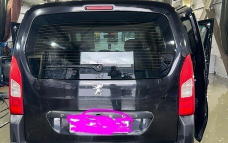Peugeot Partner II рестайлинг 2, 2010 год, 500 000 рублей, 4 фотография