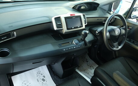 Honda Freed I, 2010 год, 1 249 000 рублей, 17 фотография