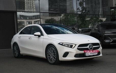 Mercedes-Benz A-Класс, 2021 год, 3 390 000 рублей, 3 фотография