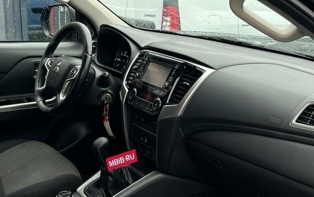 Mitsubishi L200 IV рестайлинг, 2019 год, 2 249 000 рублей, 12 фотография