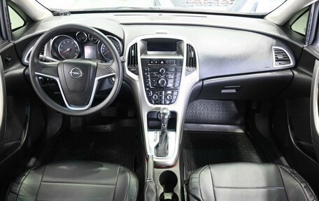 Opel Astra J, 2011 год, 719 900 рублей, 10 фотография