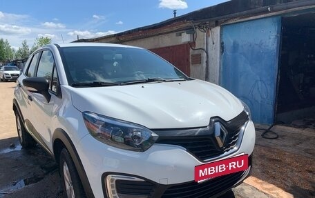Renault Kaptur I рестайлинг, 2018 год, 1 360 000 рублей, 6 фотография