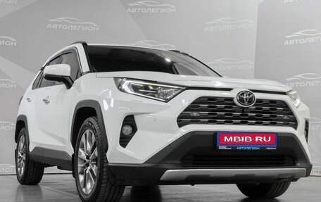 Toyota RAV4, 2020 год, 3 400 000 рублей, 29 фотография