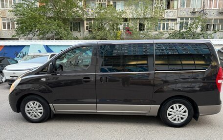 Hyundai H-1 II рестайлинг, 2017 год, 2 200 000 рублей, 16 фотография