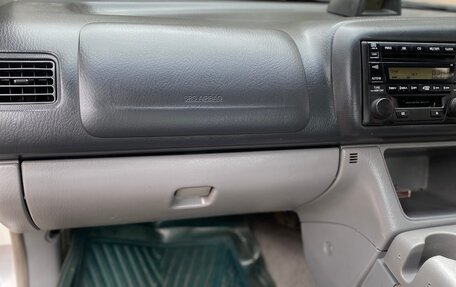 Mazda Bongo Friendee i рестайлинг, 2001 год, 580 000 рублей, 31 фотография