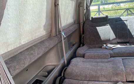 Mazda Bongo Friendee i рестайлинг, 2001 год, 580 000 рублей, 40 фотография