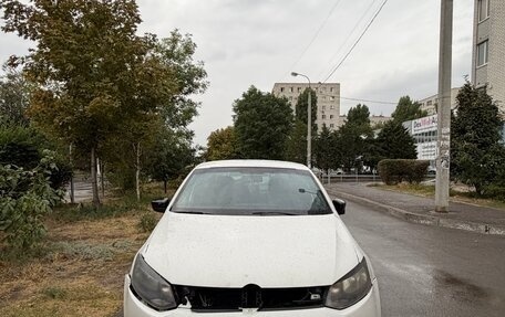 Volkswagen Polo VI (EU Market), 2013 год, 275 000 рублей, 2 фотография