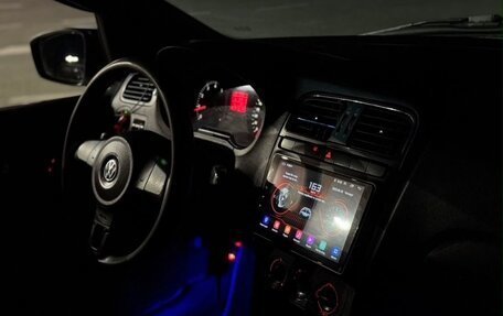 Volkswagen Polo VI (EU Market), 2013 год, 275 000 рублей, 12 фотография