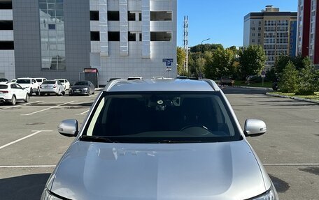 Mitsubishi Outlander III рестайлинг 3, 2018 год, 1 650 000 рублей, 2 фотография