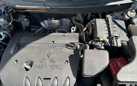 Mitsubishi Outlander III рестайлинг 3, 2018 год, 1 650 000 рублей, 32 фотография