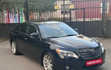 Toyota Camry, 2009 год, 875 000 рублей, 2 фотография