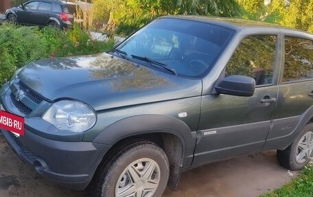 Chevrolet Niva I рестайлинг, 2016 год, 500 000 рублей, 3 фотография