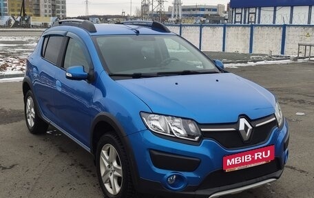Renault Sandero II рестайлинг, 2015 год, 890 000 рублей, 1 фотография