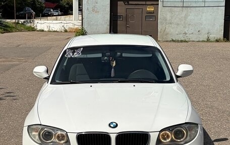 BMW 1 серия, 2011 год, 760 000 рублей, 1 фотография