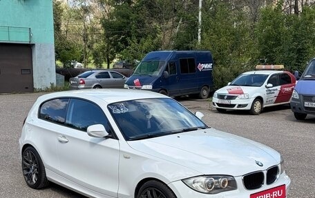 BMW 1 серия, 2011 год, 760 000 рублей, 8 фотография
