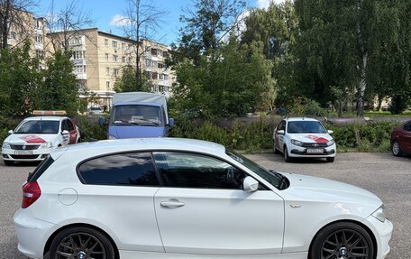 BMW 1 серия, 2011 год, 760 000 рублей, 7 фотография