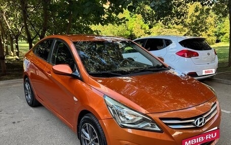 Hyundai Solaris II рестайлинг, 2014 год, 799 000 рублей, 2 фотография