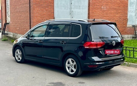 Volkswagen Touran III, 2017 год, 1 600 000 рублей, 4 фотография