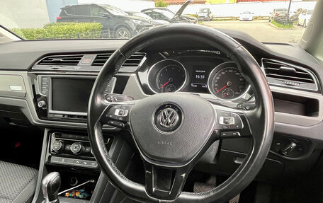 Volkswagen Touran III, 2017 год, 1 600 000 рублей, 19 фотография