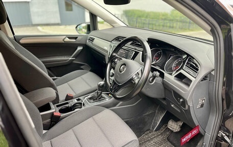 Volkswagen Touran III, 2017 год, 1 600 000 рублей, 18 фотография