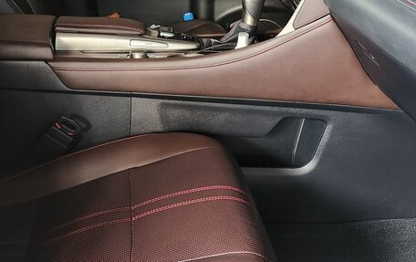 Lexus RX IV рестайлинг, 2016 год, 3 450 000 рублей, 7 фотография