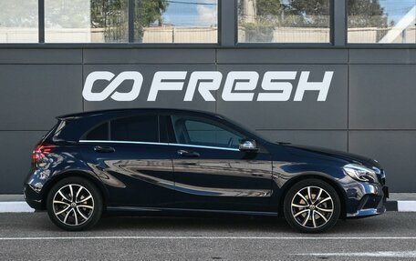 Mercedes-Benz A-Класс, 2017 год, 1 599 000 рублей, 5 фотография