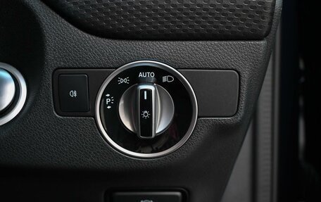 Mercedes-Benz A-Класс, 2017 год, 1 599 000 рублей, 19 фотография