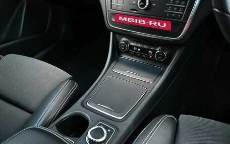 Mercedes-Benz A-Класс, 2017 год, 1 599 000 рублей, 25 фотография