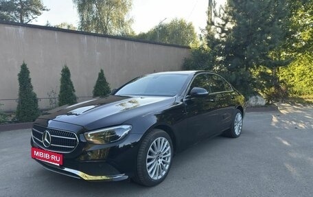 Mercedes-Benz E-Класс, 2021 год, 3 650 000 рублей, 4 фотография