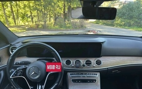 Mercedes-Benz E-Класс, 2021 год, 3 650 000 рублей, 14 фотография
