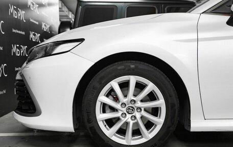 Toyota Camry, 2021 год, 2 950 000 рублей, 23 фотография