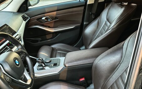 BMW 3 серия, 2019 год, 3 350 000 рублей, 21 фотография