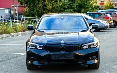 BMW 3 серия, 2019 год, 3 350 000 рублей, 26 фотография
