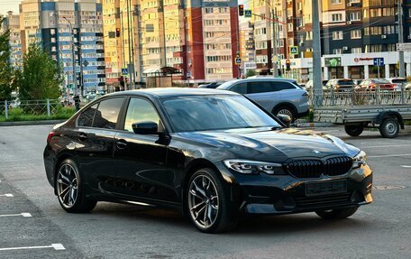 BMW 3 серия, 2019 год, 3 350 000 рублей, 27 фотография