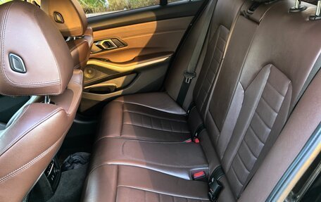 BMW 3 серия, 2019 год, 3 350 000 рублей, 33 фотография