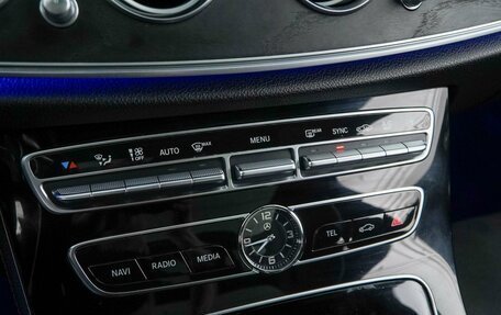 Mercedes-Benz E-Класс, 2017 год, 3 347 051 рублей, 19 фотография