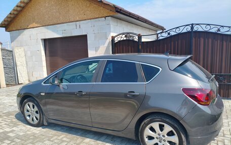 Opel Astra J, 2011 год, 750 000 рублей, 7 фотография