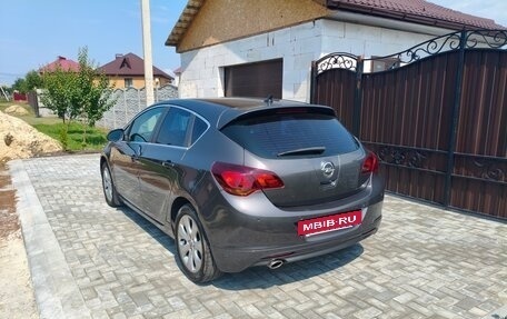 Opel Astra J, 2011 год, 750 000 рублей, 4 фотография