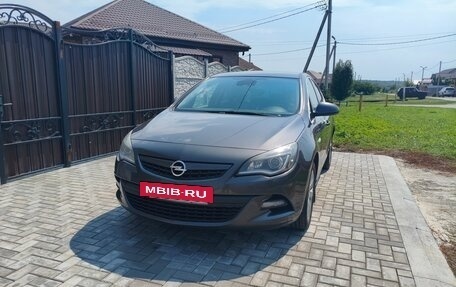 Opel Astra J, 2011 год, 750 000 рублей, 2 фотография