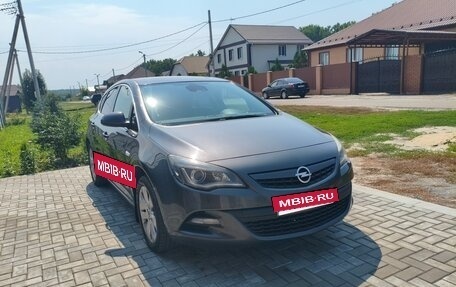 Opel Astra J, 2011 год, 750 000 рублей, 3 фотография