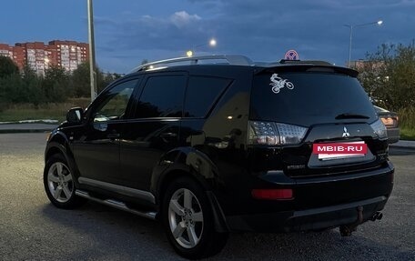 Mitsubishi Outlander III рестайлинг 3, 2007 год, 950 000 рублей, 4 фотография