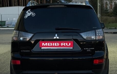 Mitsubishi Outlander III рестайлинг 3, 2007 год, 950 000 рублей, 5 фотография