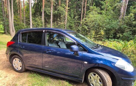 Nissan Tiida, 2011 год, 950 000 рублей, 1 фотография