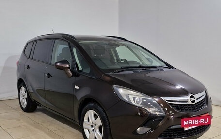 Opel Zafira C рестайлинг, 2013 год, 850 000 рублей, 3 фотография